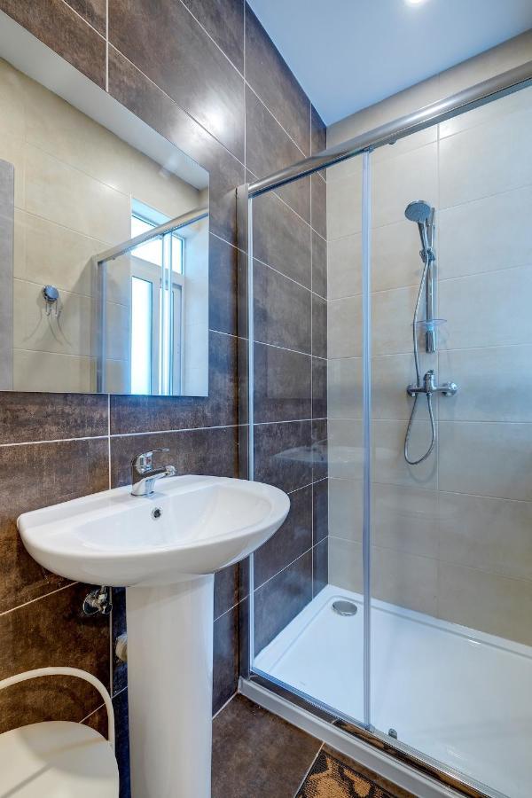 Modern Family Holiday Retreat In Gzira Sliema Exteriér fotografie